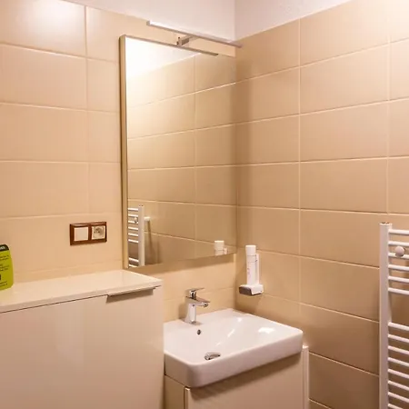 Vagacov Dom 3* דטבה